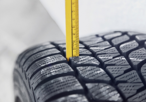 close up num pneu de inverno